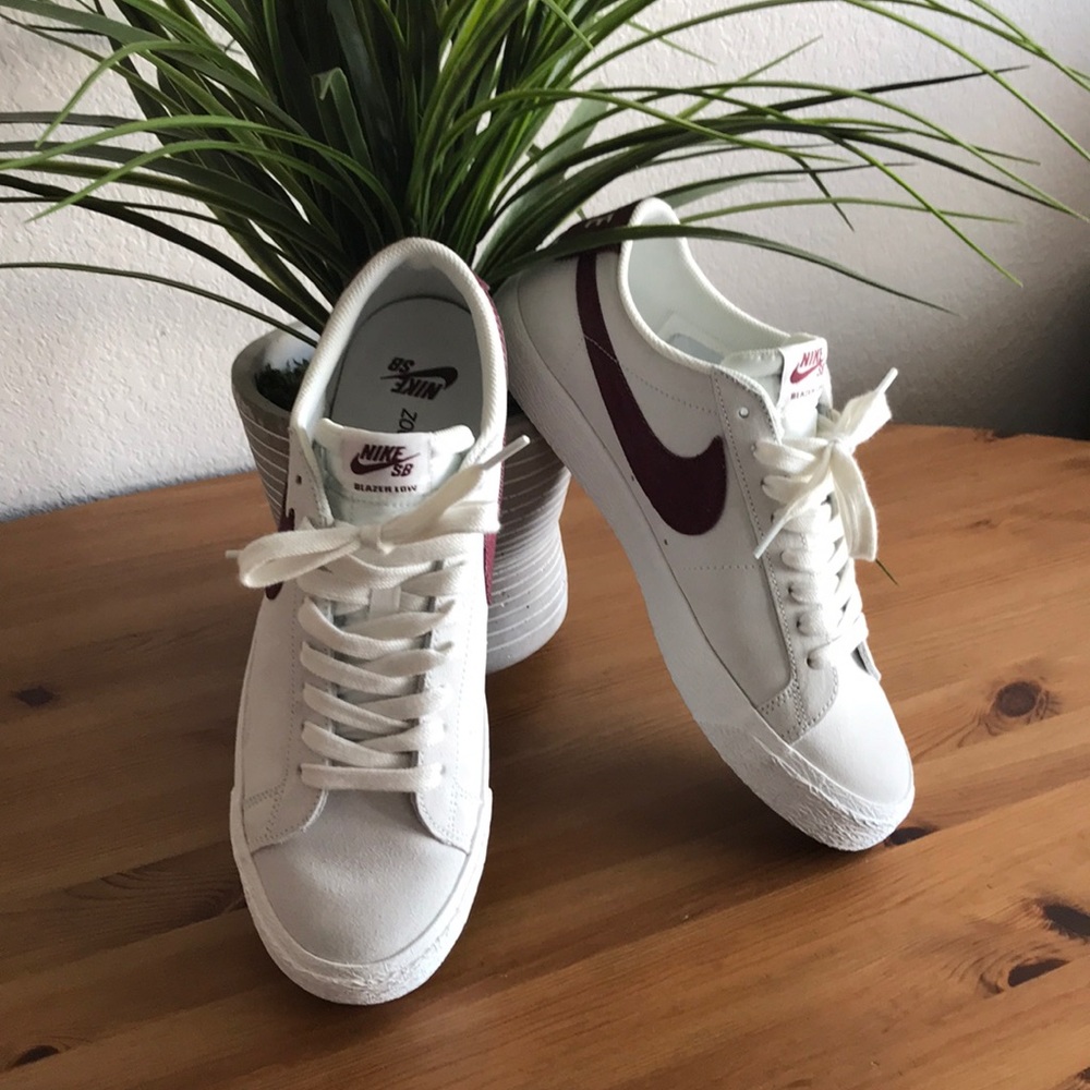 Nike Blazer Low Sneakers. White with Maroon swoop.